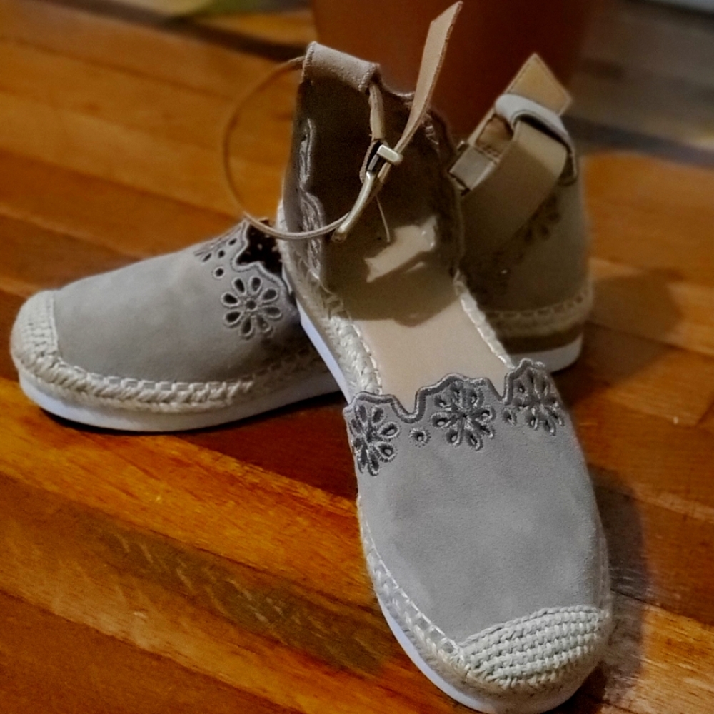 Casual suede shoes